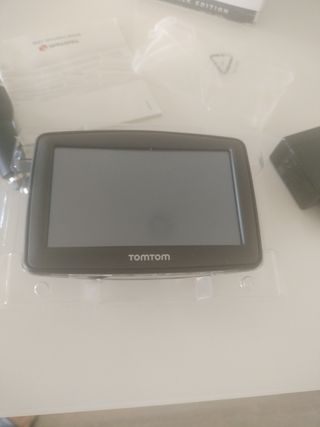 TomTom XL Classic Black Edition GPS