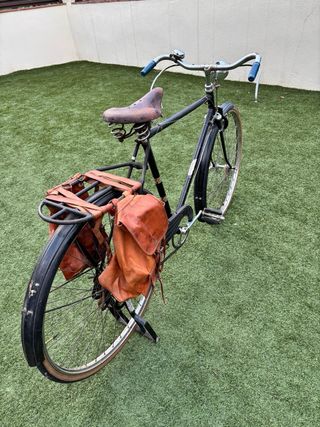Bicicleta antigua Esbelta