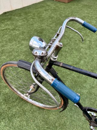 Bicicleta antigua Esbelta