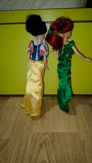 Muñecas Blancanieves y ariel disney