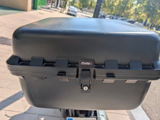 Baúl moto Kymco, Delivery.