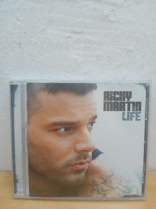 Ricky Martin Lote CD Latino, 25 euros.