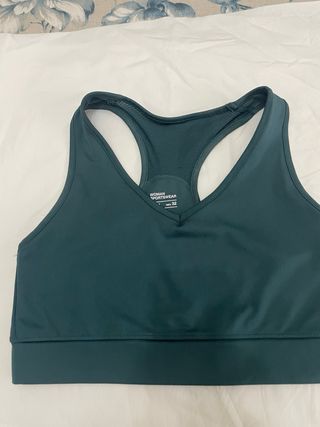 Top deportivo verde oliva. Talla XL.
