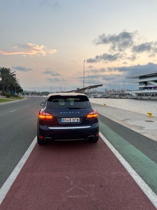 Porsche Cayenne 2012