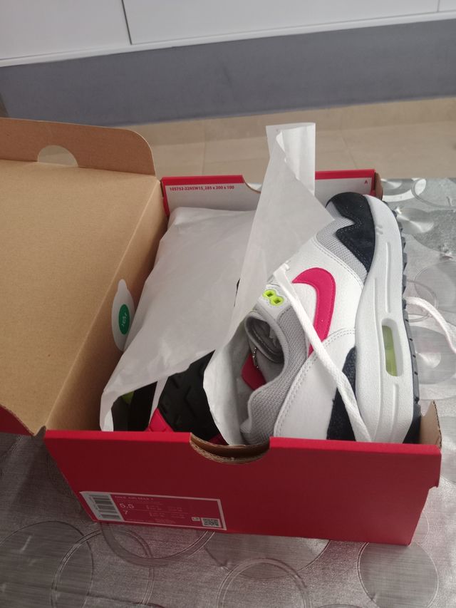 Nike Air Max 1Gris ,Blanco,rojo - 38