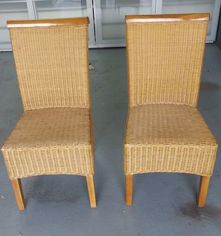 2 Sillas mimbre