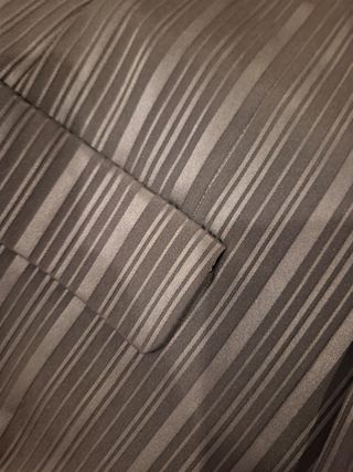 Traje negro pinstripe hombre