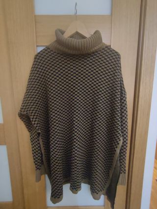 Poncho jersey Shein marrón-negro
