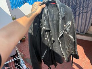 Chaqueta cuero negra vintage