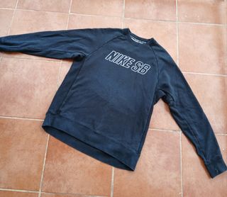 Sudadera Nike SB negra