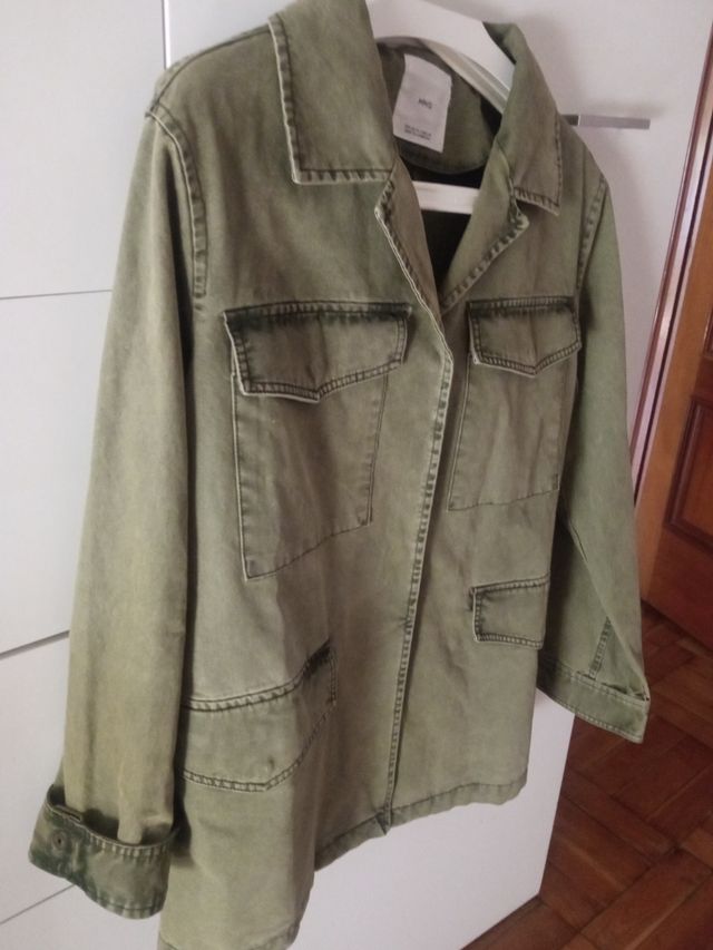 Chaqueta Mango verde oliva