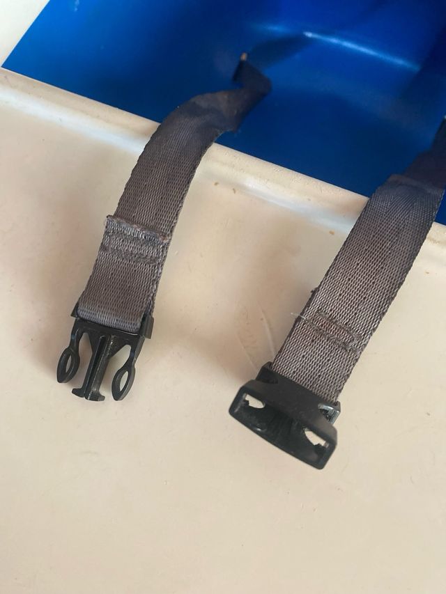 Trona bebe ikea  + asiento baño + juguetes