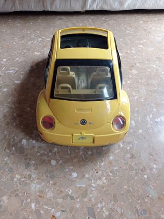 Coche Barbie VW Escarabajo Amarillo
