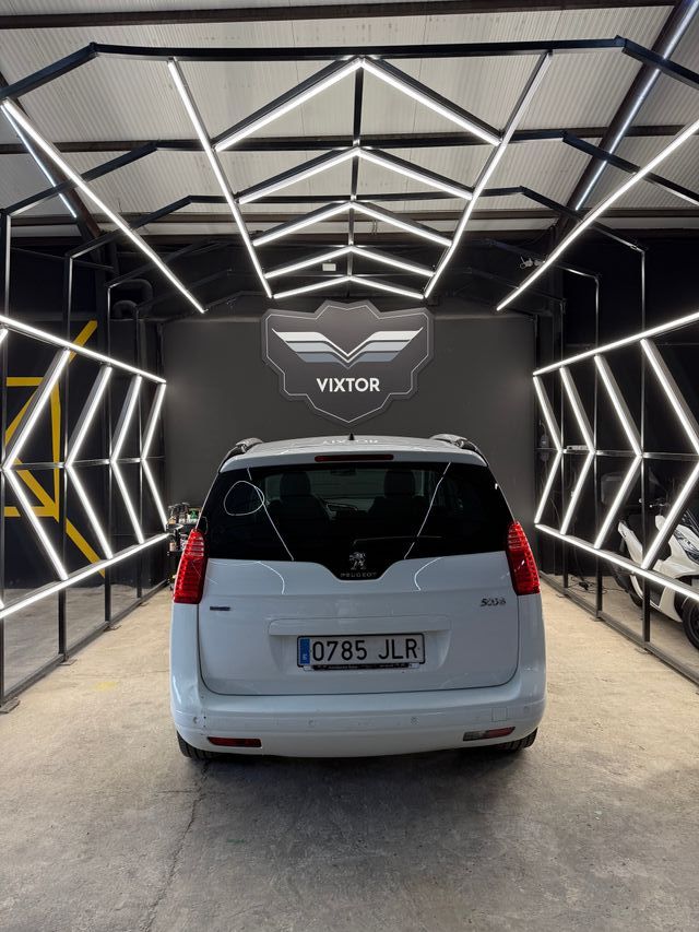 PEUGEOT 5008 1.2 PureTech S&S Access 130