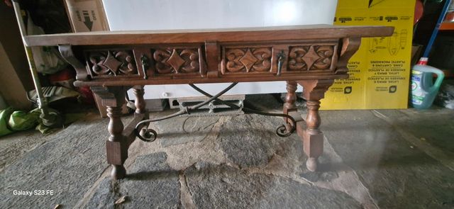 Mesa consola antigua de madera