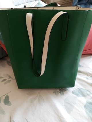 Bolso  verde manzana interior beige 