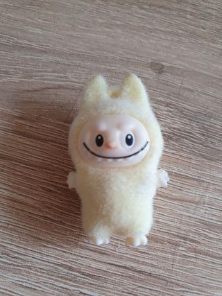 Muñeco Labubu de peluche