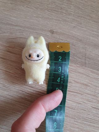 Muñeco Labubu de peluche
