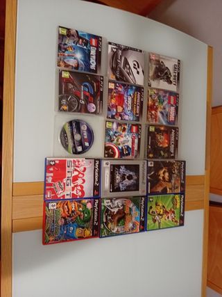 15 videojuegos de PS3 y PS2. 