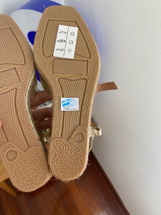 Sandalias cuña Latouche doradas