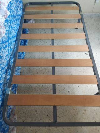 Somier metálico con láminas de madera