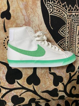 Nike Blazer Mid '77 - Verde & Blanco
