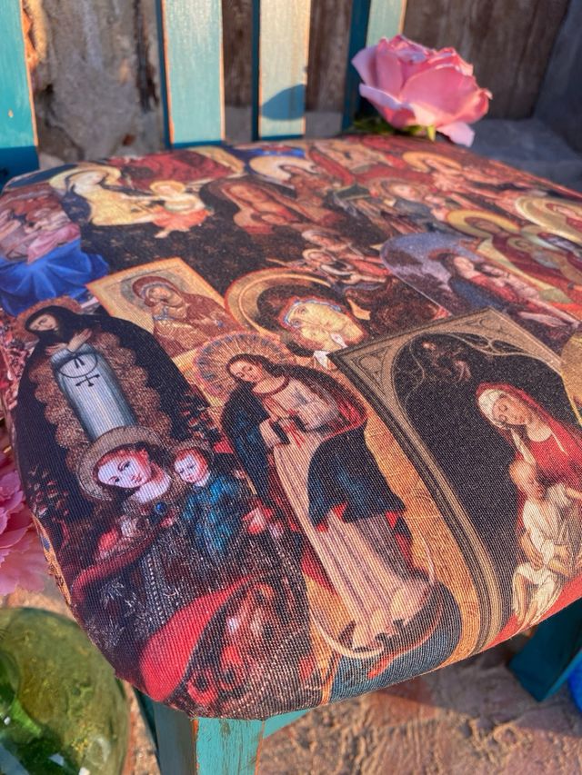 Silla vintage azul envejecido Virgen Maria