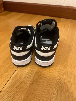 Nike Dunk Low - 39 - Blancas y Negras