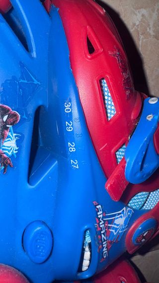 Patines Spiderman niños
de la talla 27 a la 30

