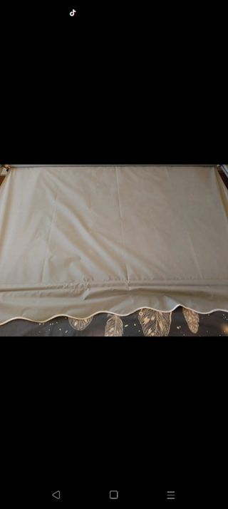 Toldo terraza retráctil beige