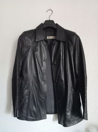 Chaqueta negra piel