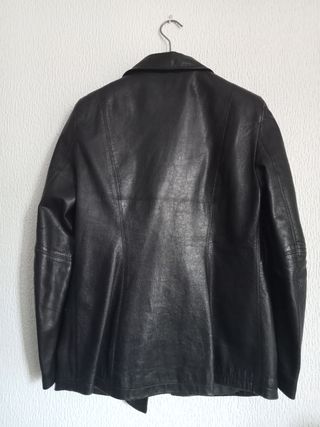 Chaqueta negra piel