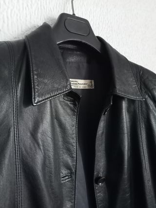Chaqueta negra piel
