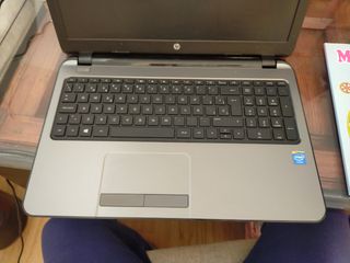  2 portátiles HP 250 G3 Notebook PC. 