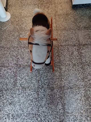 Caballo balancín infantil