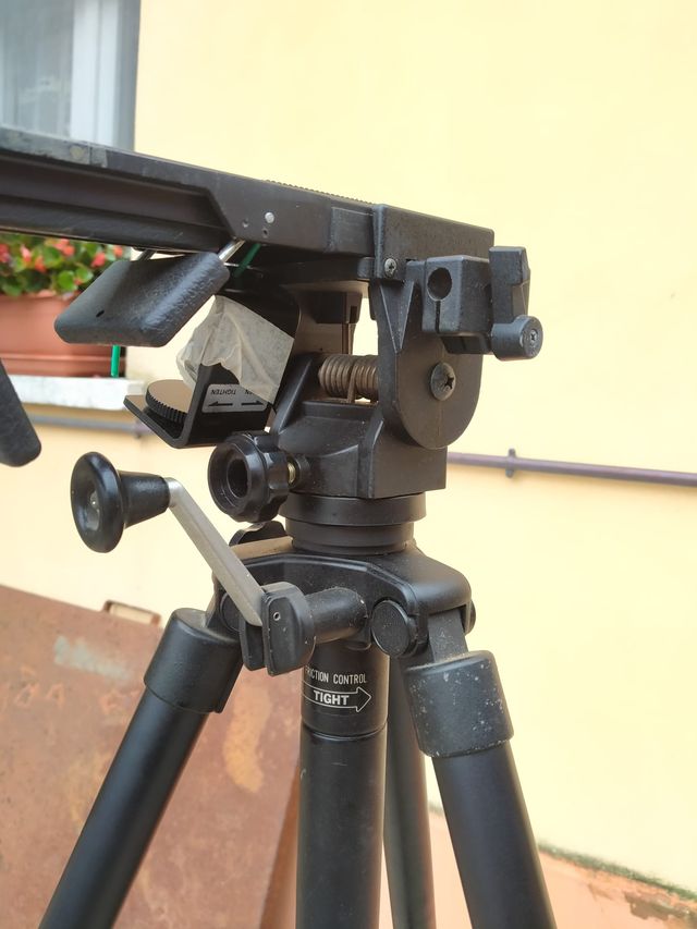 Treppiede Sony VCT-150K