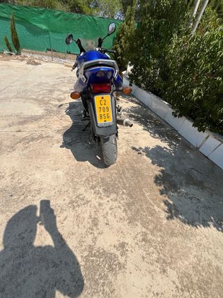 Yamaha TZR 50 - Moto Azul