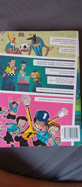 Los Futbolísimos 5: El misterio del robo imposible