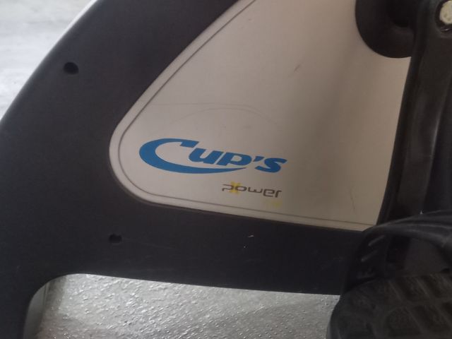 Bicicleta estática - Panel roto