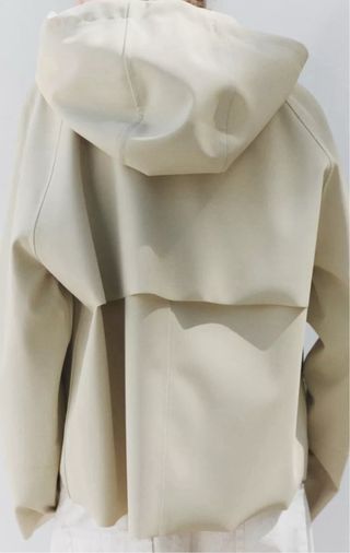 Chubasquero ZARA beige - Talla M, con etiqueta.