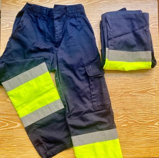 Pantalones trabajo reflectantes
Talla 36