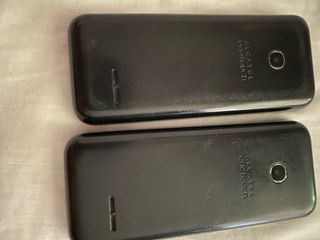 2 telefoni Alcatel OneTouch neri
