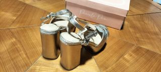 Sandalias doradas Piccola Piu - 37