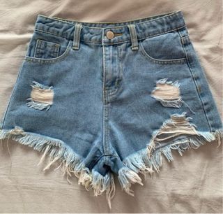 Shorts vaqueros rotos niña