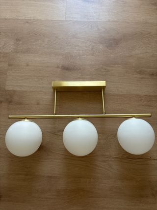 Lámpara 3 luces dorada - Comedor