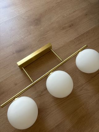 Lámpara 3 luces dorada - Comedor