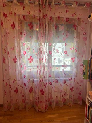 Cortinas infantiles rosas y blancas