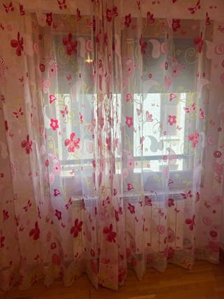 Cortinas infantiles rosas y blancas