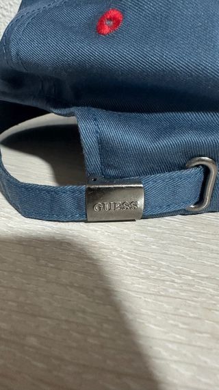 Gorra Guess 