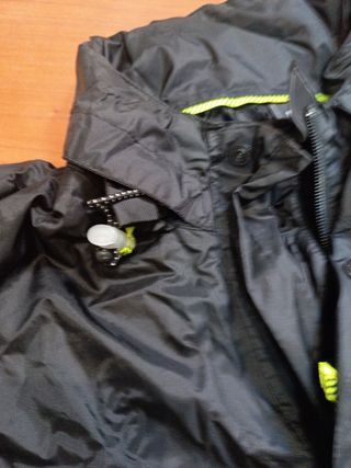 Chaqueta lluvia moto REV'IT! impermeable.